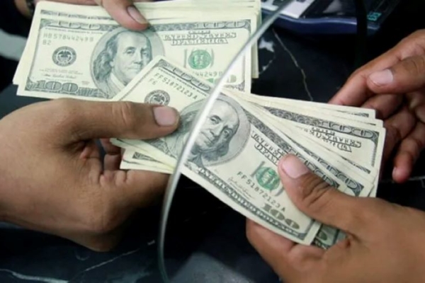 BCV busca bajar tensión en el mercado con fuerte intervención cambiaria de US$180 millones este #14Oct